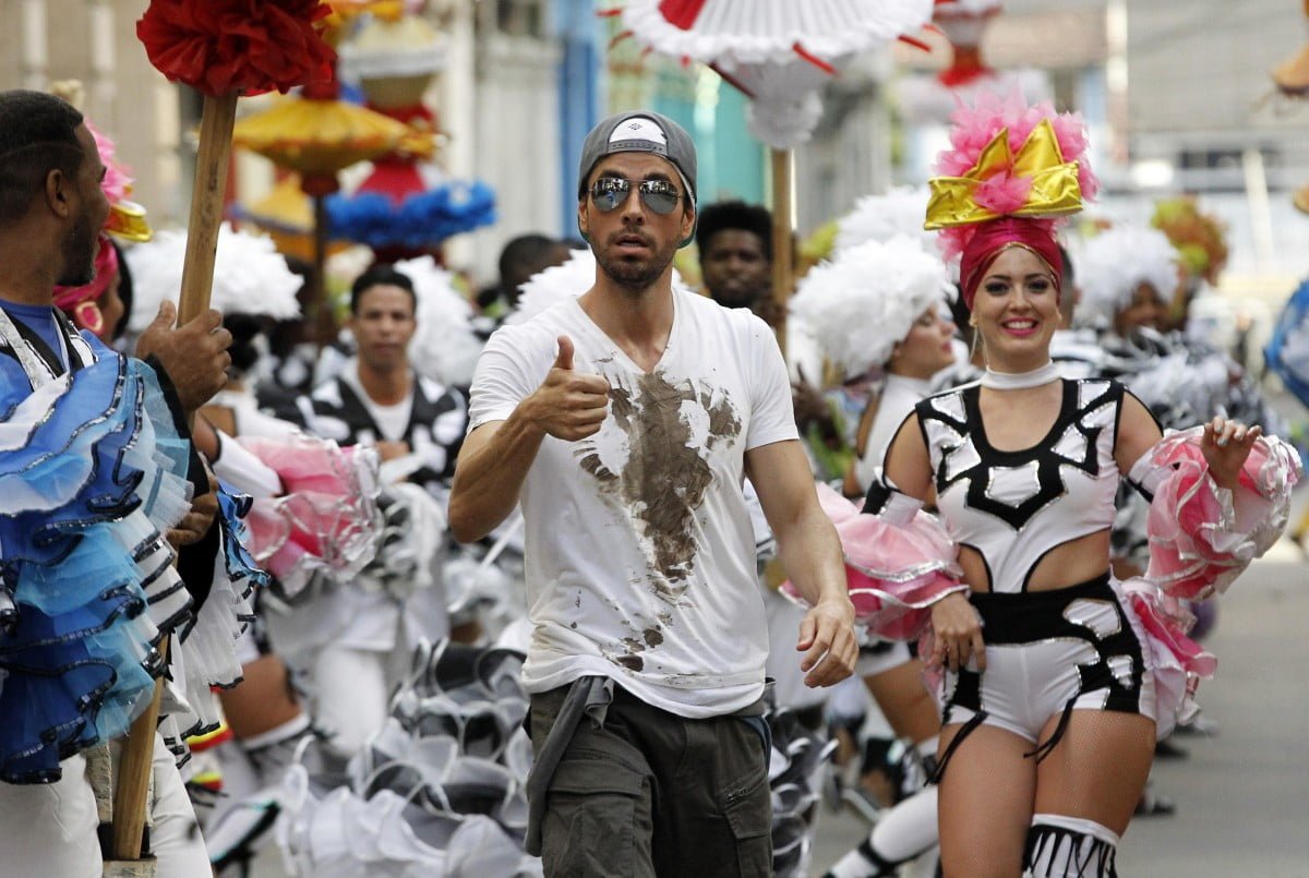Enrique Iglesias graba video en Cuba