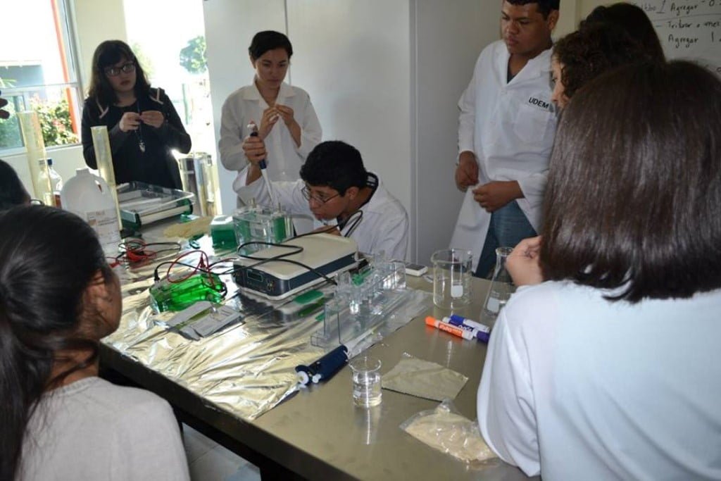 Abre UAT módulos de enseñanza científica para alumnos de preparatoria