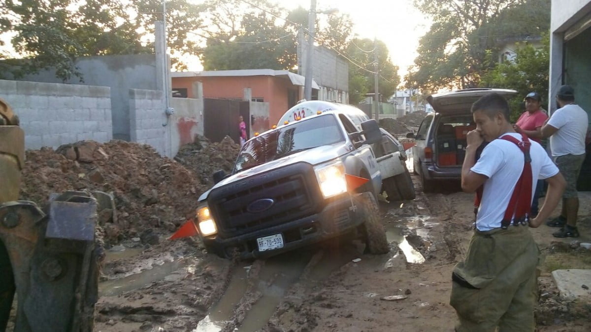 Pipa de gas cae en Hundimiento; genera alarma entre vecinos