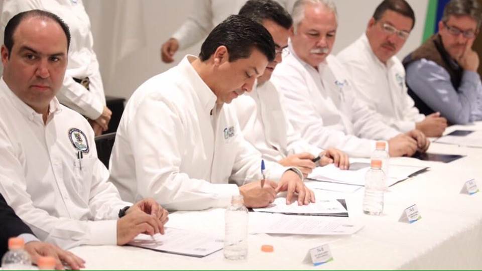 Firman acuerdo de austeridad, poderes y alcaldes de Tamaulipas