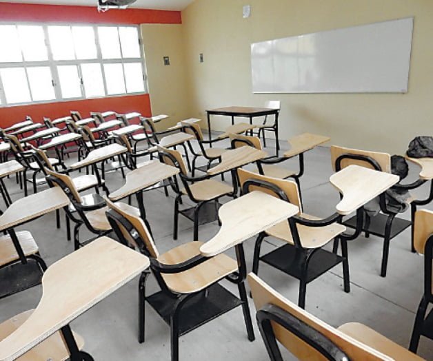Encuentran pistola en mochila de alumno de primaria en Puebla