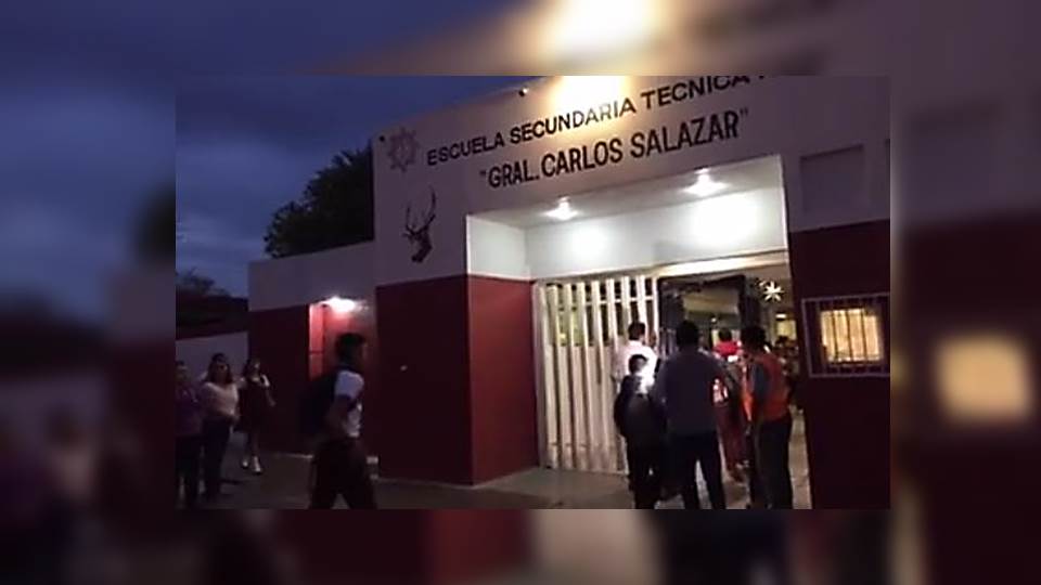 Seleccionan al azar escuela para colocar detectores de metal