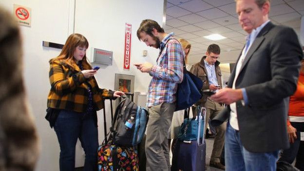 Prohíben dispositivos electrónicos en vuelos de Medio Oriente