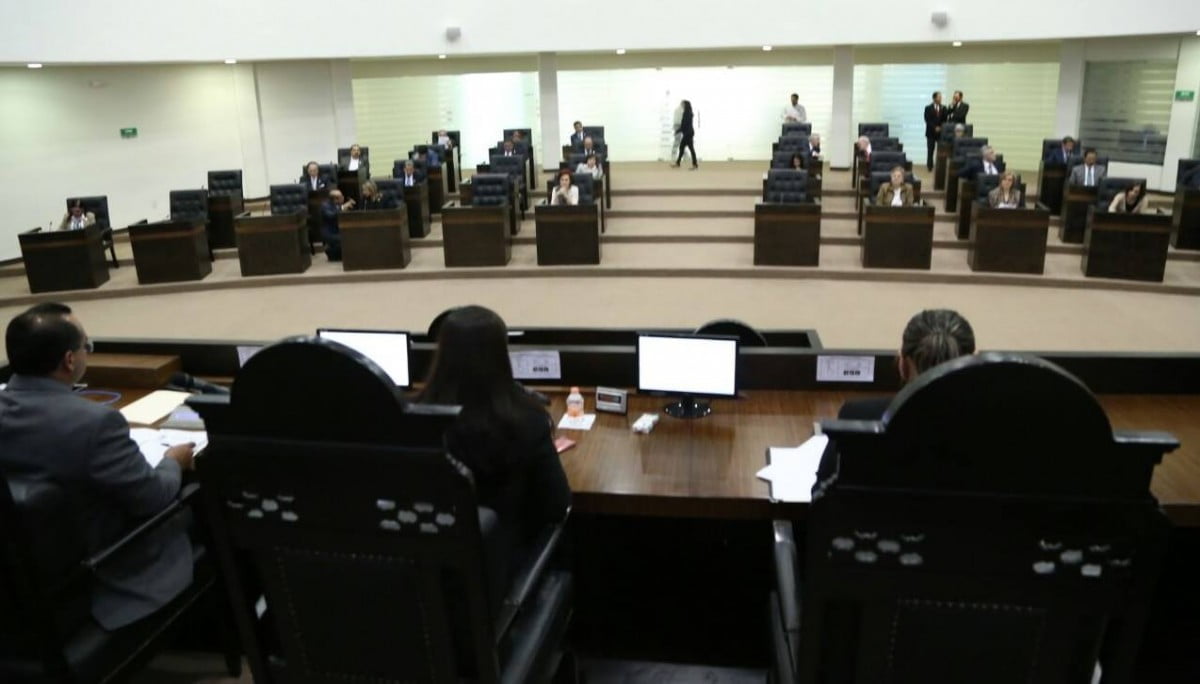 Aprueban diputados 20 cuentas públicas