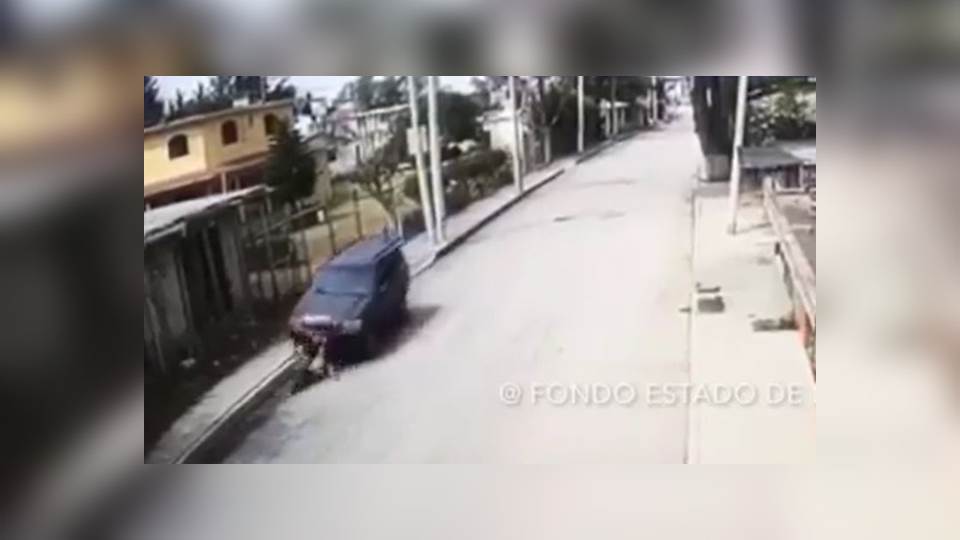 Atropellan a enfermera en Edomex; investigan intento de homicidio (VIDEO)