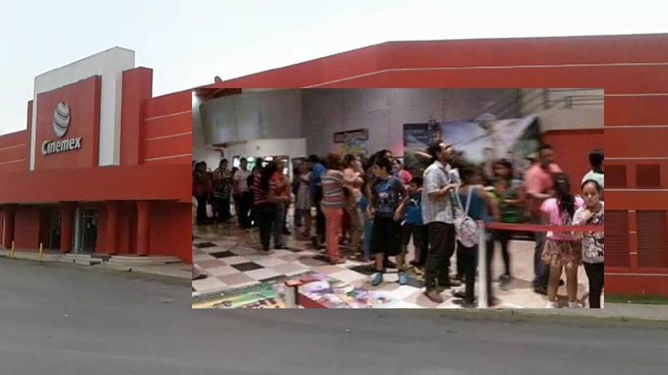 Ladrones irrumpen en cine y asaltan a los asistentes