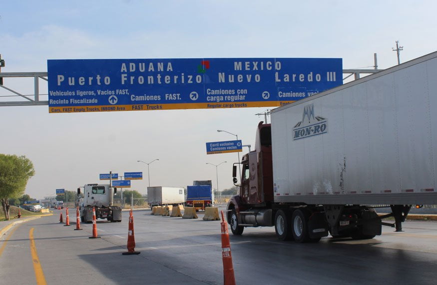 Incrementa tránsito de tráileres en Puentes Internacionales: Raúl Trad