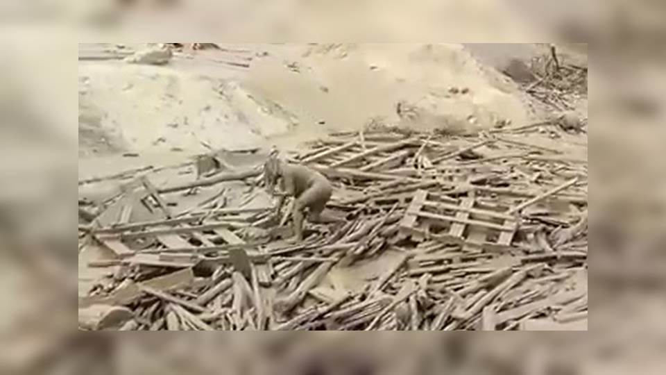 Mujer sobrevive a un alud en Perú (VIDEO)