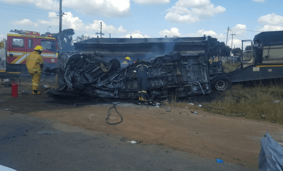Mueren 18 niños en un accidente de autobús escolar en Sudáfrica