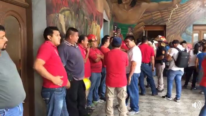 Bomberos de Victoria piden nivelación de sueldo (VIDEO)