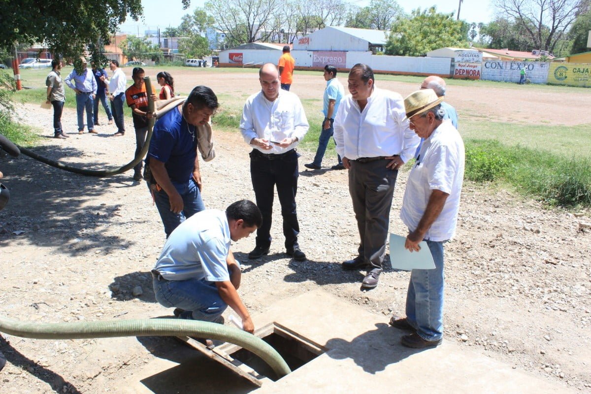Instalan equipos de bombeo para dar solución al abasto de agua en Victoria