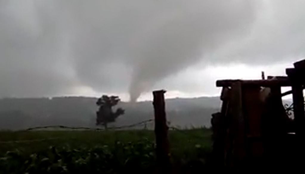 Captan tornado en Veracruz (VIDEO)
