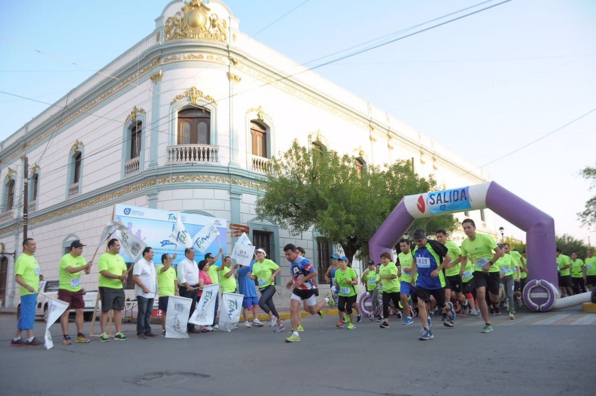 Realizan carrera del Padre y de la Madre en el «17»