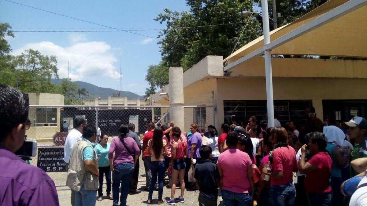 Explotan familiares por traslado de reos del penal de Ciudad Victoria