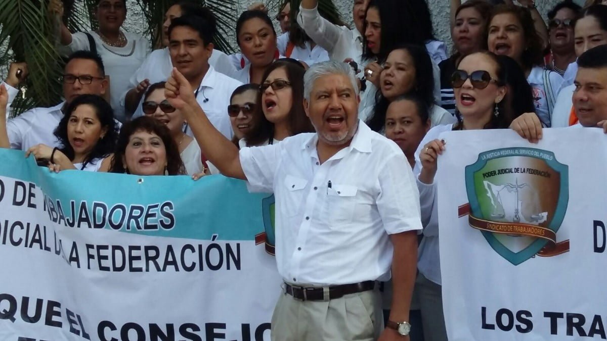 Se van a protesta sindicalizados del Poder Judicial de la Federación