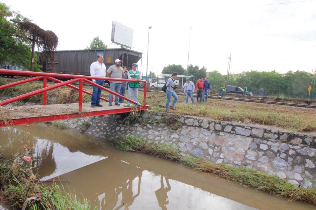 Continúan con limpieza de drenes tras lluvias en Victoria