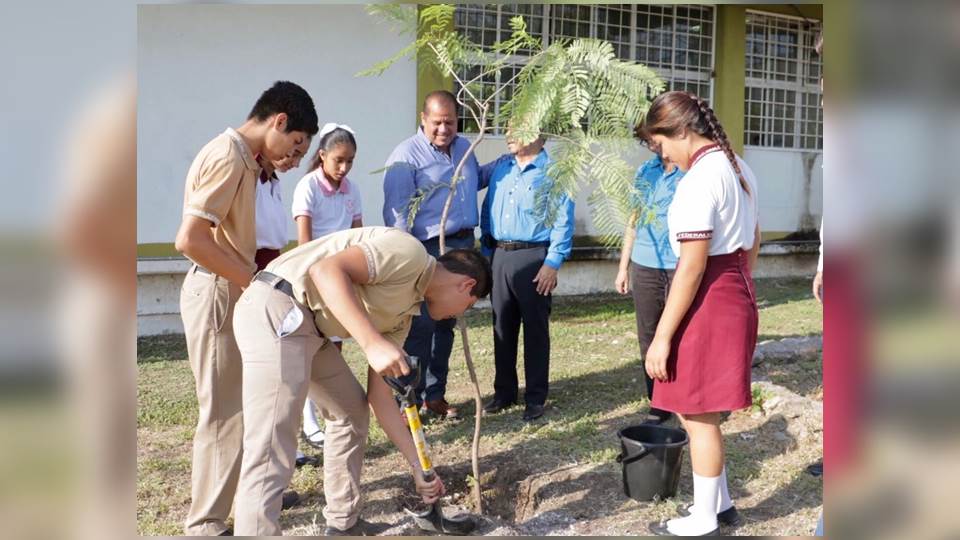 Estudiantes victorenses se suman a campaña de reforestación
