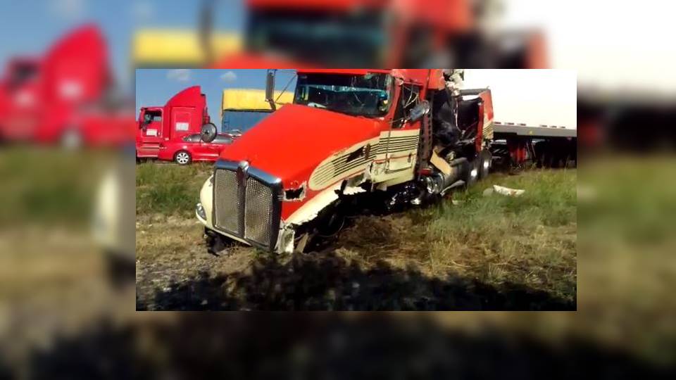 Chofer dormita y provoca accidente (VIDEO)