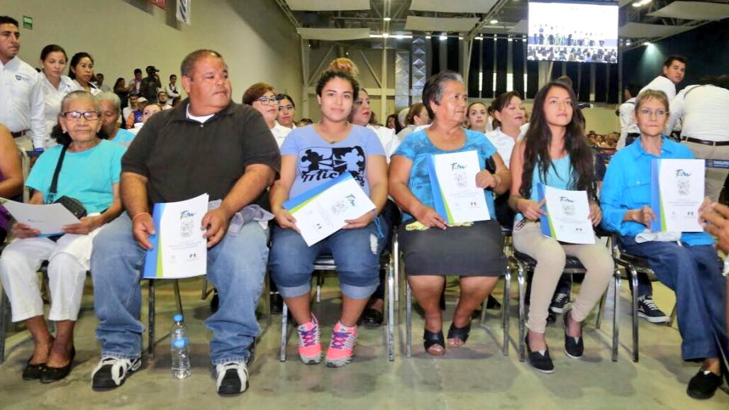 «Vamos a regularizar todos los medicamentos en las clínicas y hospitales»: Cabeza deVaca