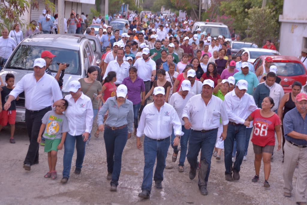 Concluye gira de diputados en Victoria por plan de obra 2017