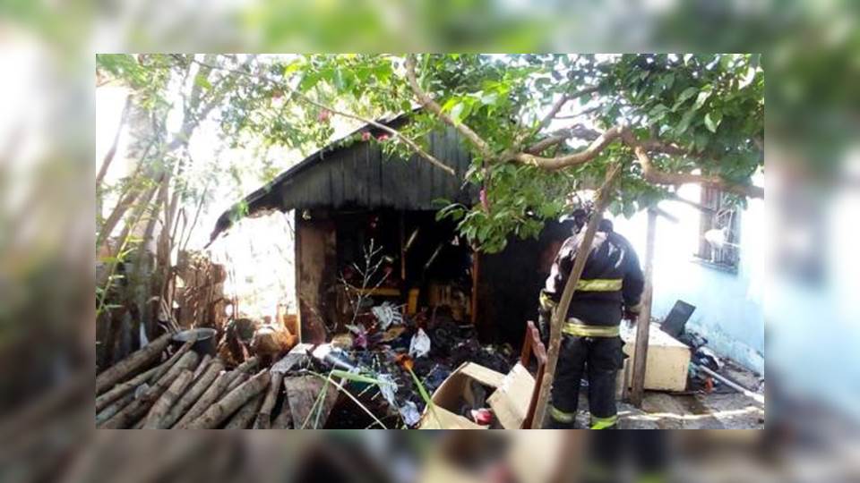 Niño de 7 años incendia su casa