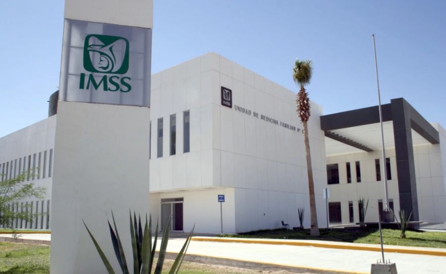 Cesan a jefe del IMSS que filtró datos de licitación