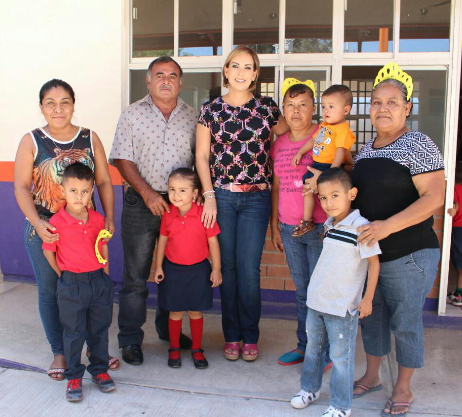 Festejó DIF Victoria a abuelitos