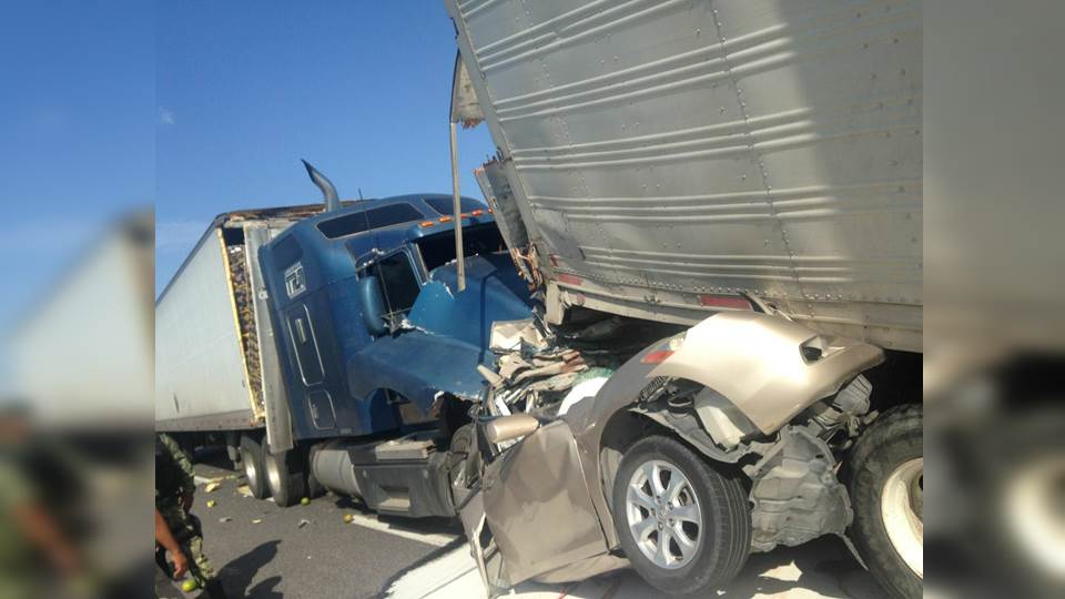 Mueren 4 prensados en carretera Reynosa-Monterrey