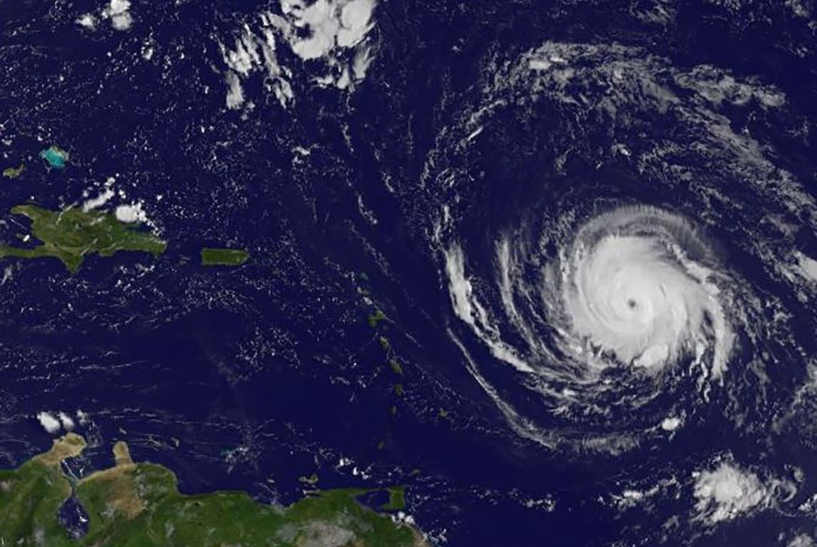 Huracán Irma alcanza categoría 3