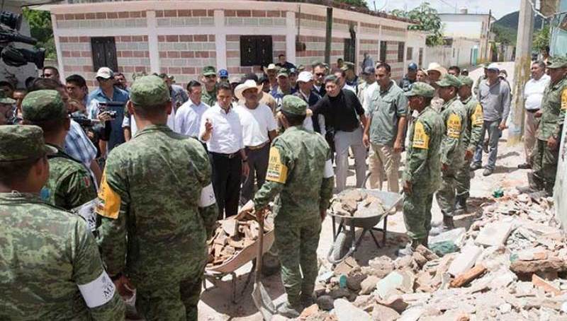 Enrique Peña Nieto: No se detienen las labores de rescate