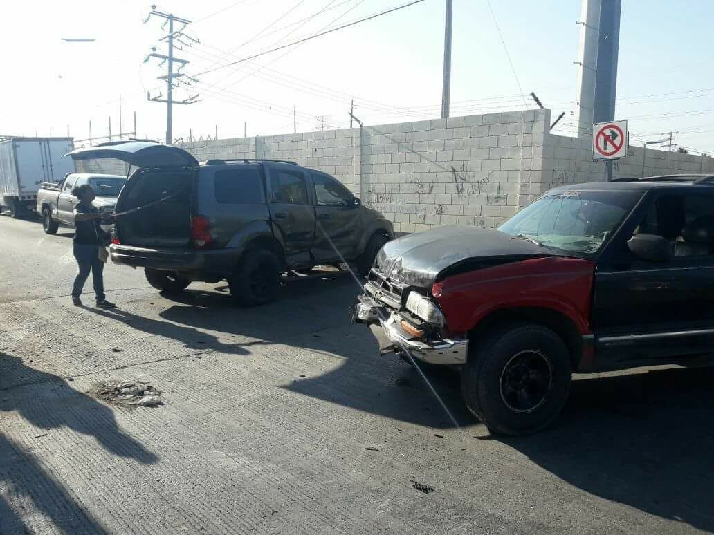 Conductor despistado se pasa alto y choca