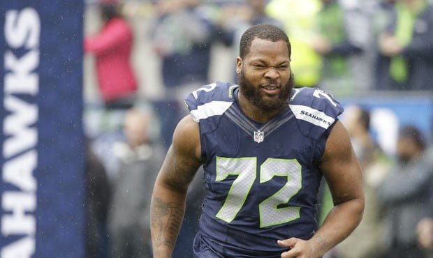 Jugador de NFL acusa a policía de amenazarlo a punta de pistola