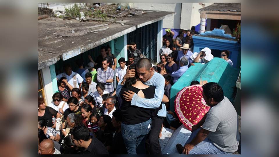 Suman 78 muertos en Oaxaca, tras el sismo de 8.2 grados