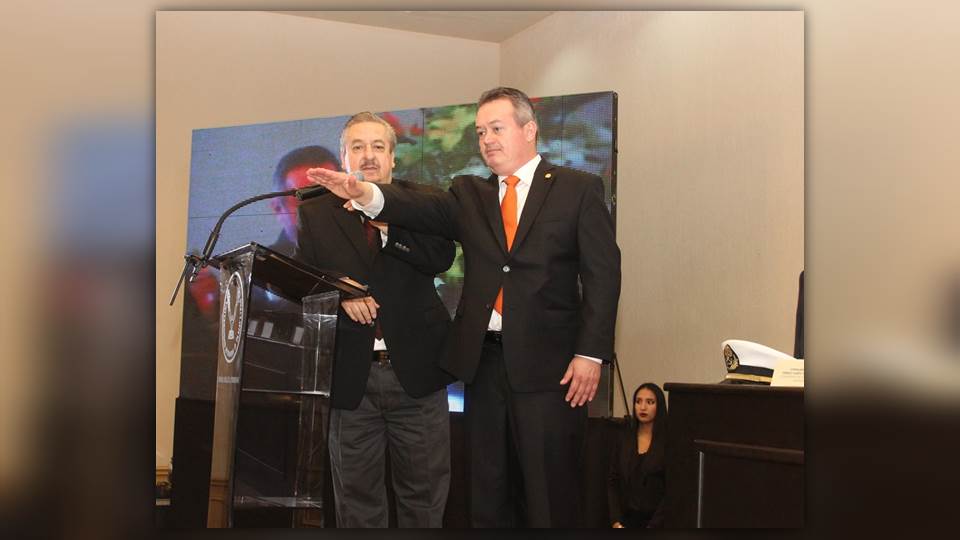 Rector toma protesta a director de Medicina UAT-Matamoros