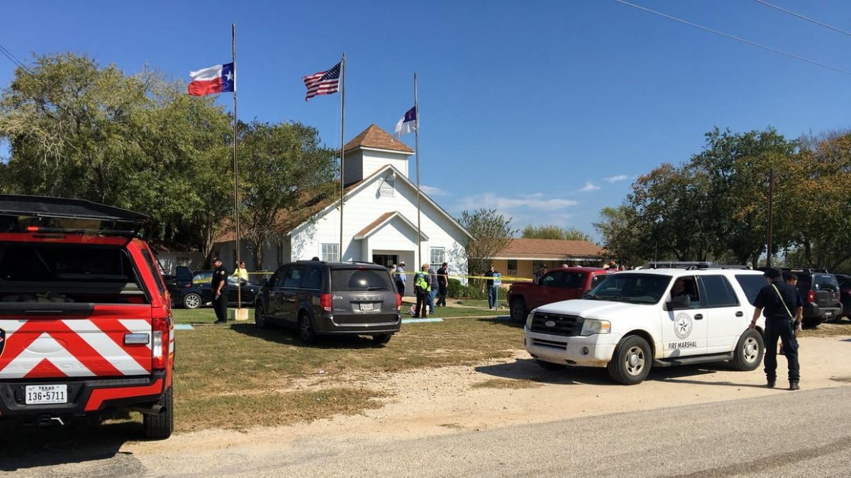 Autor de masacre en Houston habría atacado a esposa e hijo