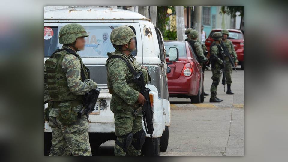 Ejército asegura arsenal y vehículos en dos municipios de Tamaulipas