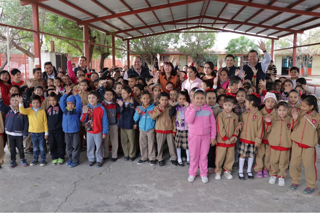 Entregan comedores en escuelas de Victoria