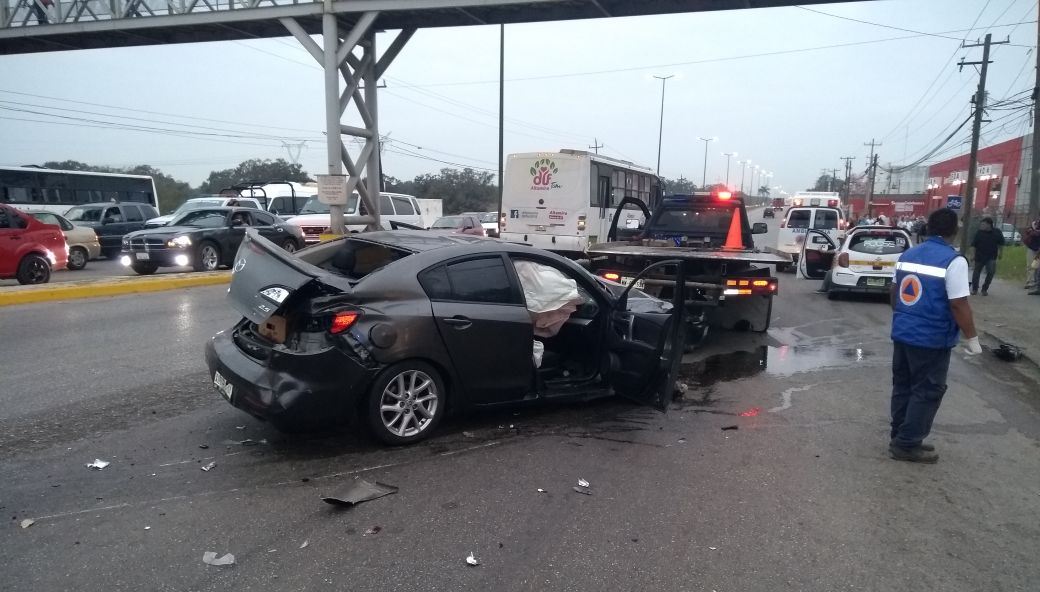 Caos vial deja choque múltiple en Altamira