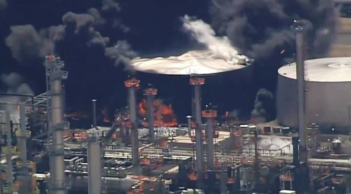 Confirman 20 heridos tras explosión de refinería en Wisconsin
