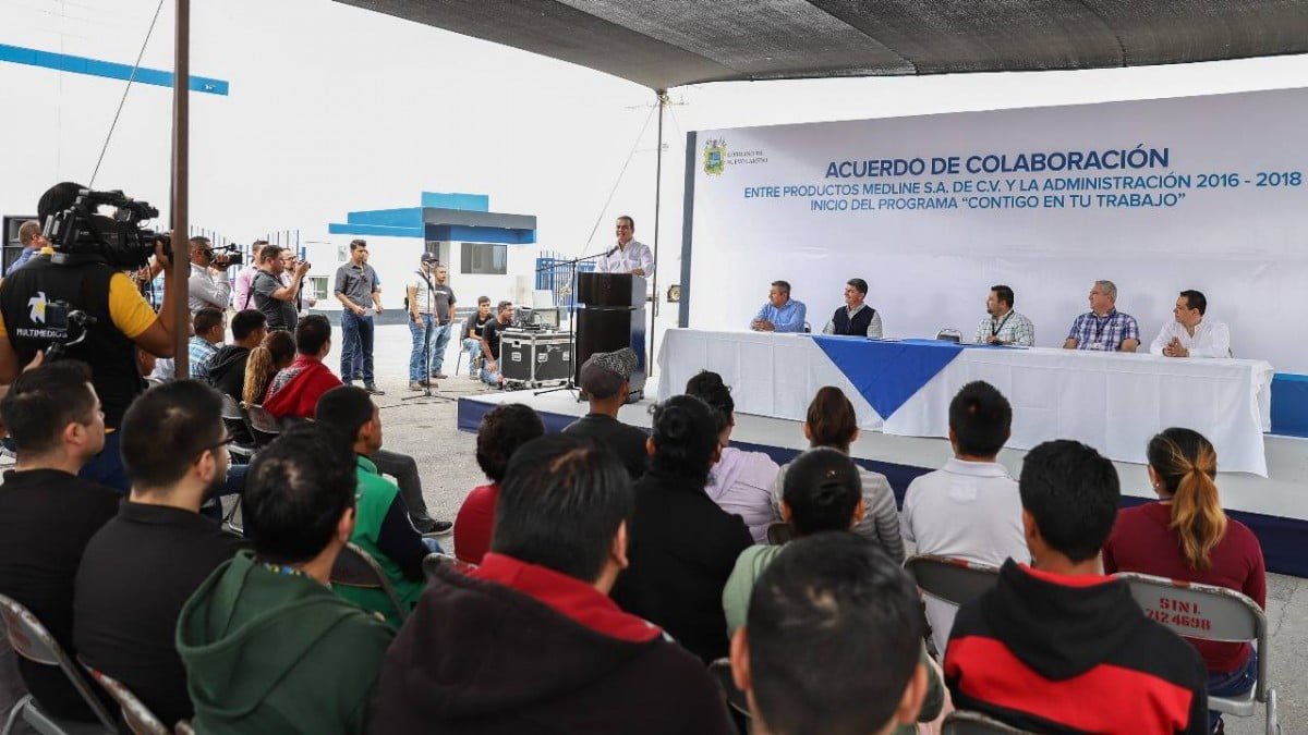 Acuerdan municipio y Medline apoyar la salud de trabajadores