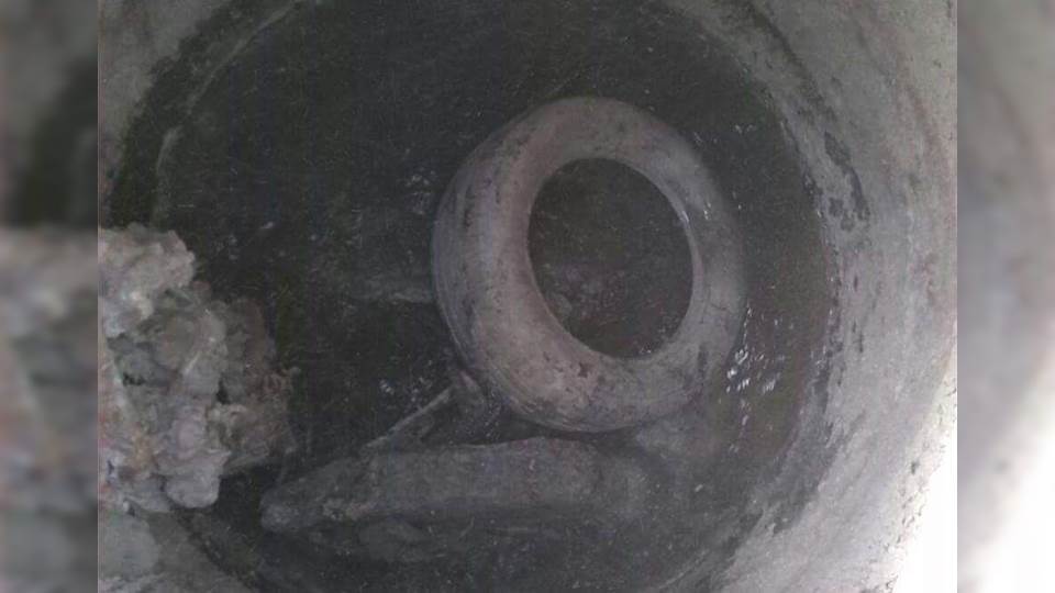 Continúan los taponamientos a causa de basura en los drenajes