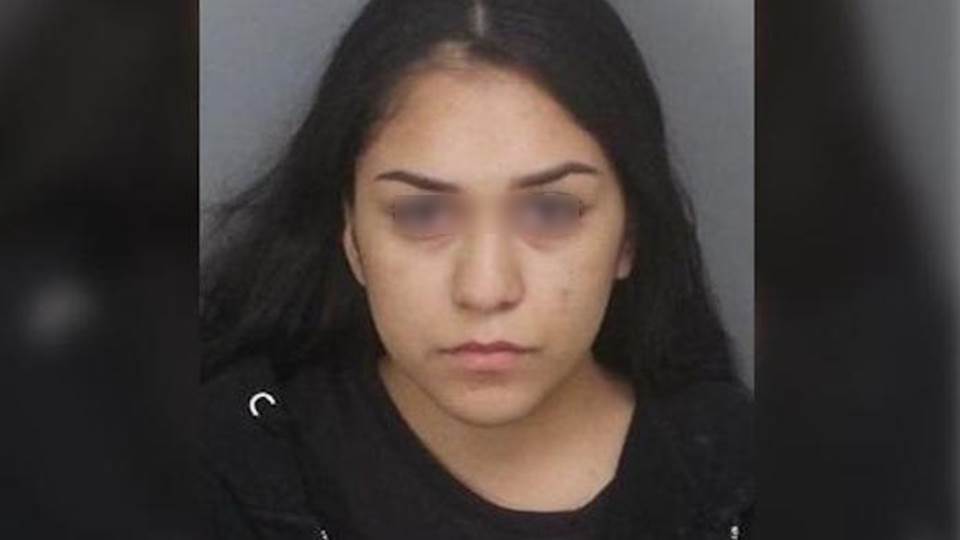 Mujer intenta atropellar a su novio pero mata a su bebé de 7 meses