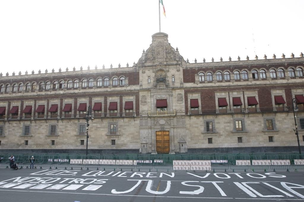 Periodistas protestan y exigen justicia en Palacio Nacional