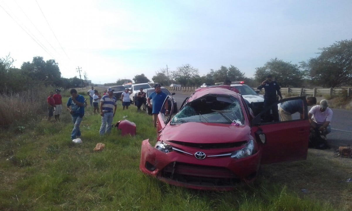 Dos lesionados en volcadura en Altamira