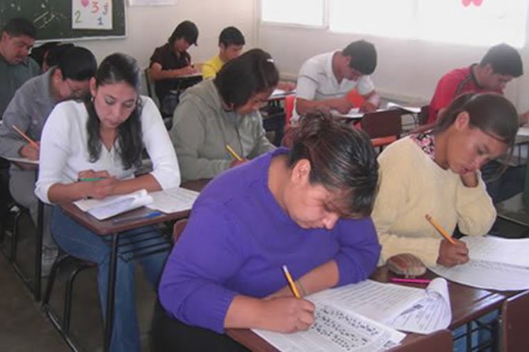 Invitan a concluir primaria y secundaria a través del ITEA