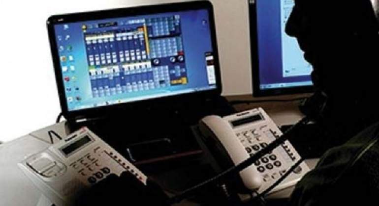 INE ordena suspender llamadas telefónicas contra AMLO
