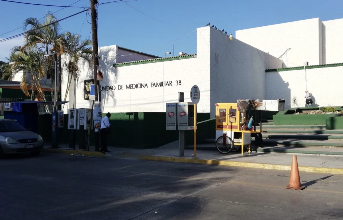 Por olor a gas evacuan clínica 38 del IMSS EN Tampico