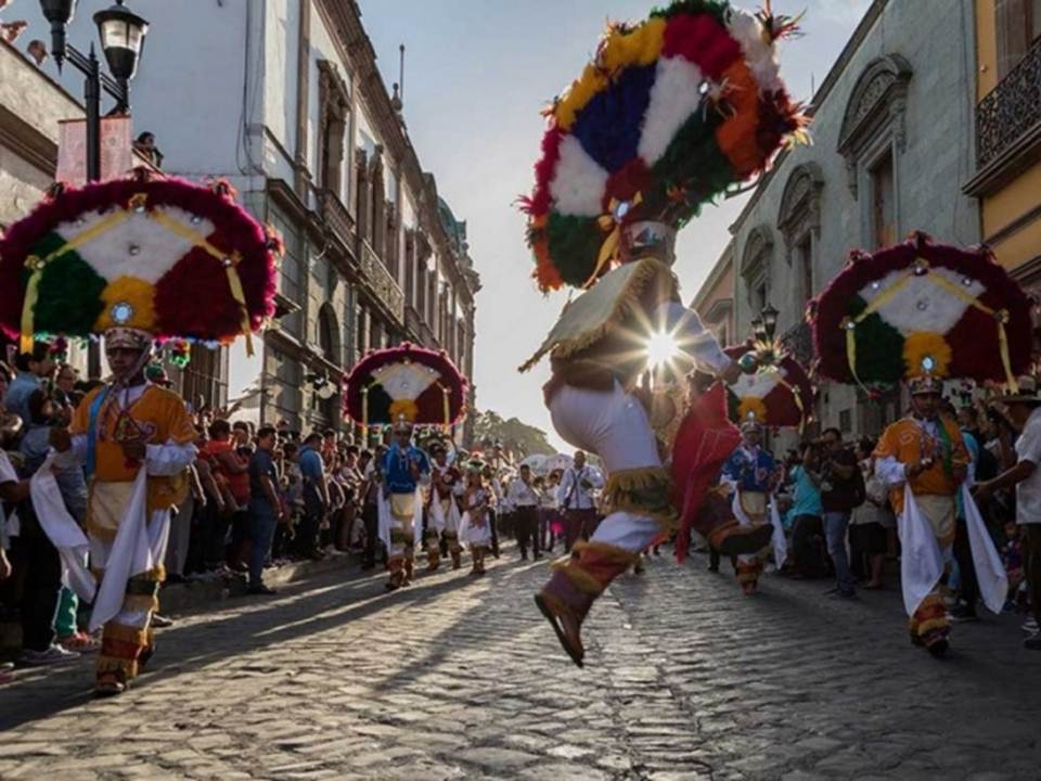 Inicia la edición 86 de la Guelaguetza con música, baile…