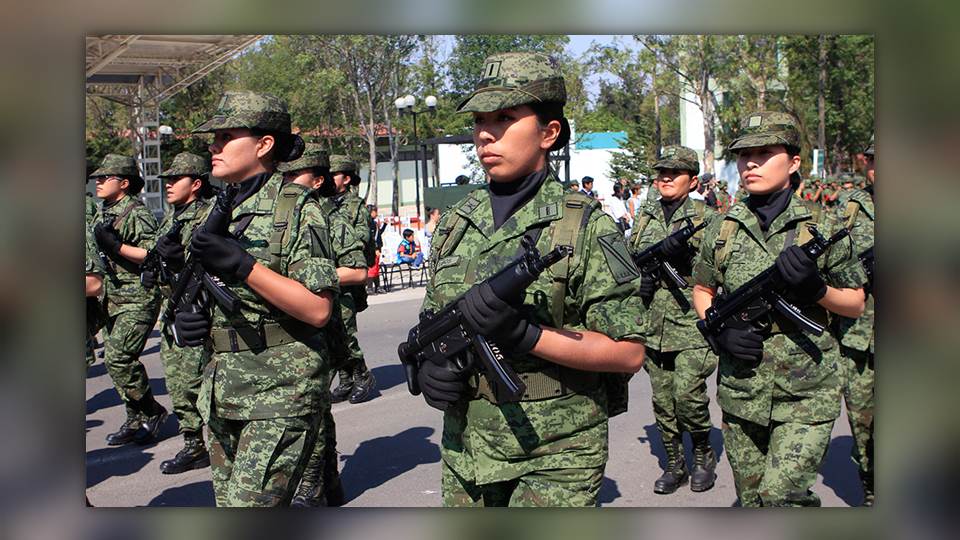 Recluta SEDENA a mujeres para áreas administrativas