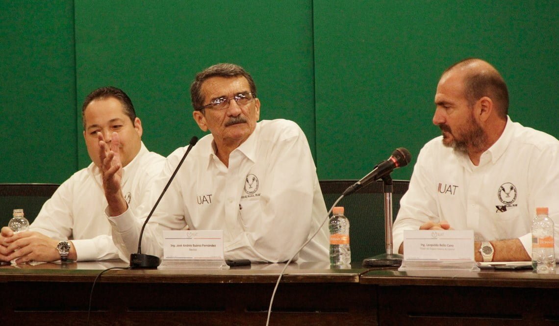Prepara Rector con directores inicio del ciclo escolar en la UAT